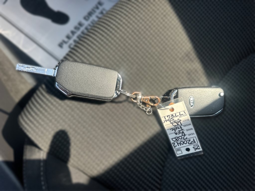 Used 2020 Kia Forte LXS FWD image 33
