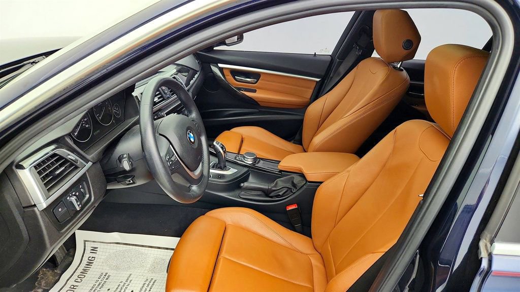 Used 2017 BMW 330i xDrive Sedan w/ Premium Package AWD/4WD image 21