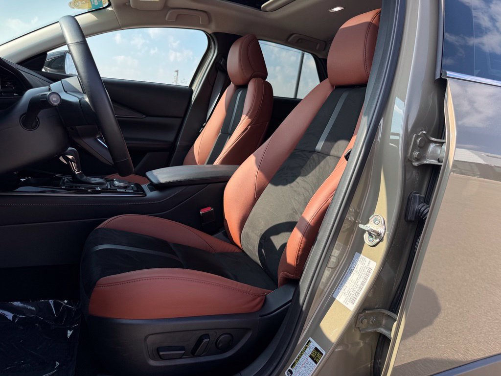Certified 2025 MAZDA CX-30 Carbon AWD/4WD image 5