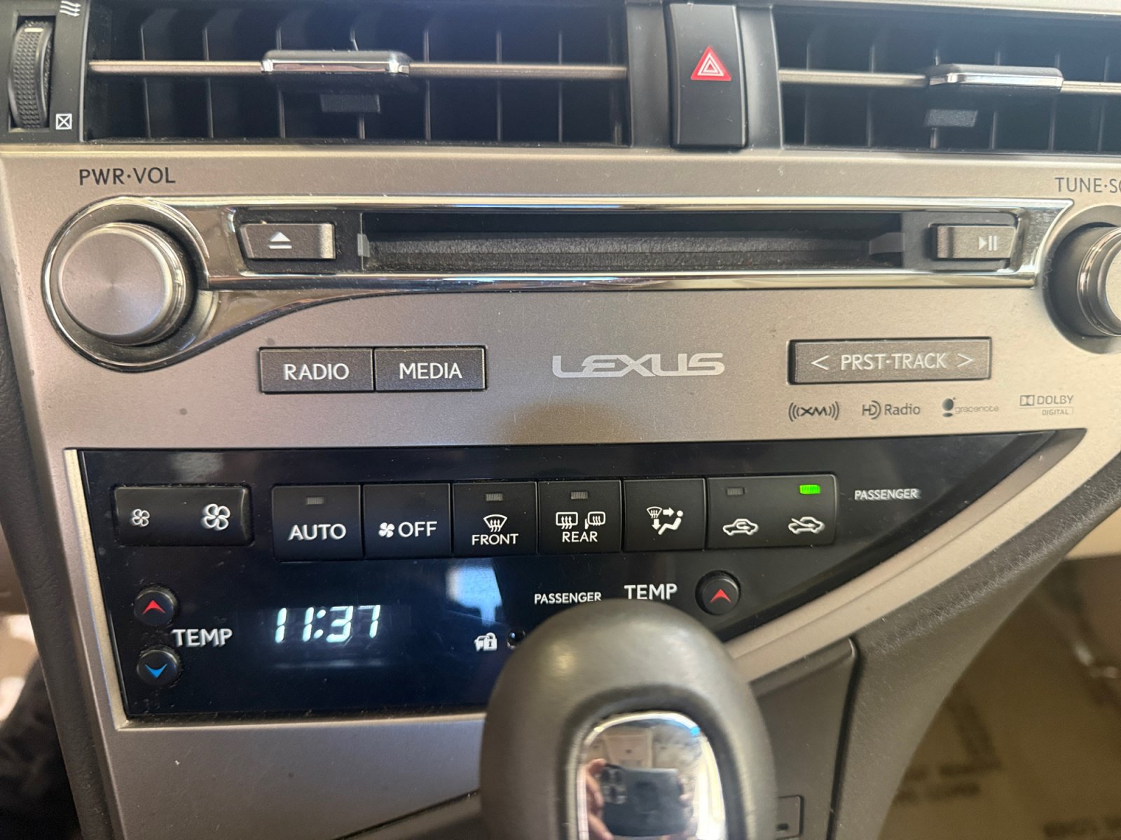 Used 2015 Lexus RX 450h AWD image 29