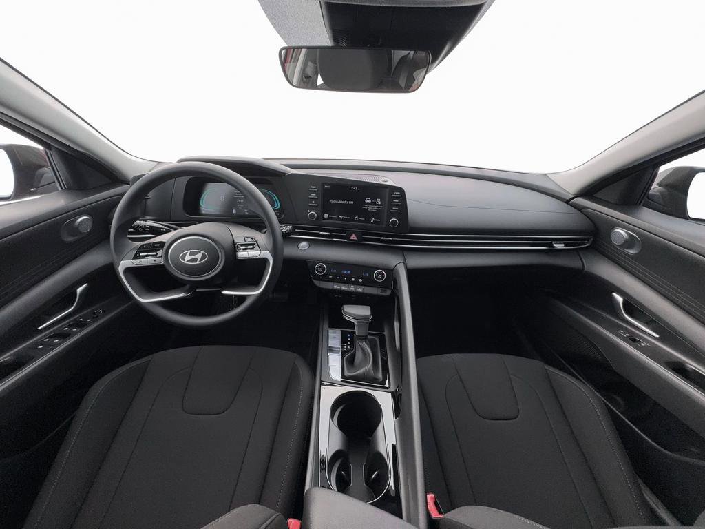 New 2026 Hyundai Elantra Blue image 13