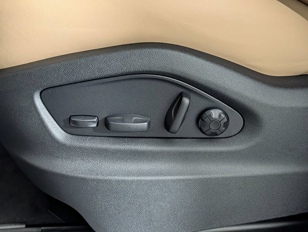 New 2026 Porsche Cayenne Coupe AWD/4WD image 28