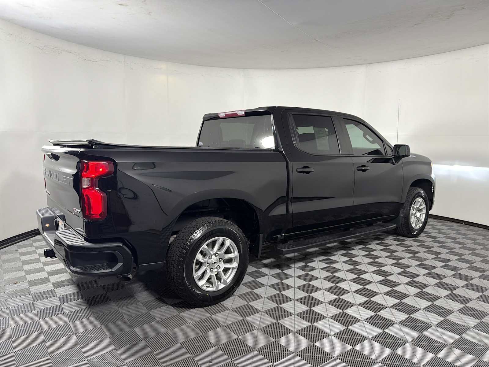 Used 2023 Chevrolet Silverado 1500 RST RWD image 11