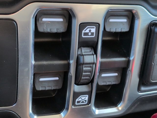 Used 2024 Jeep Wrangler Unlimited AWD/4WD image 22