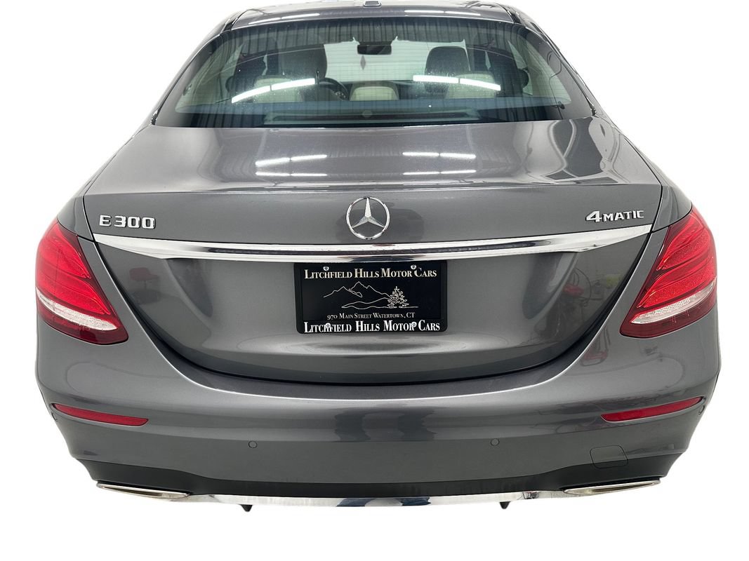 Used 2018 Mercedes-Benz E 300 4MATIC image 5