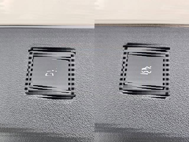 New 2026 Volkswagen Tiguan SE R-Line image 12