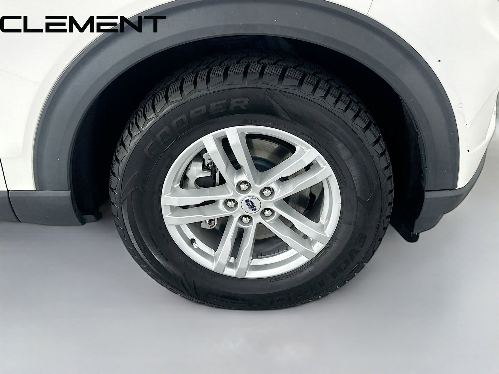 Used 2022 Ford Explorer XLT w/ Equipment Group 202A AWD/4WD image 38