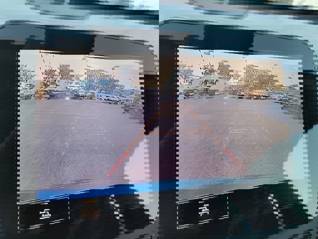 Used 2024 Chevrolet Malibu LT image 18