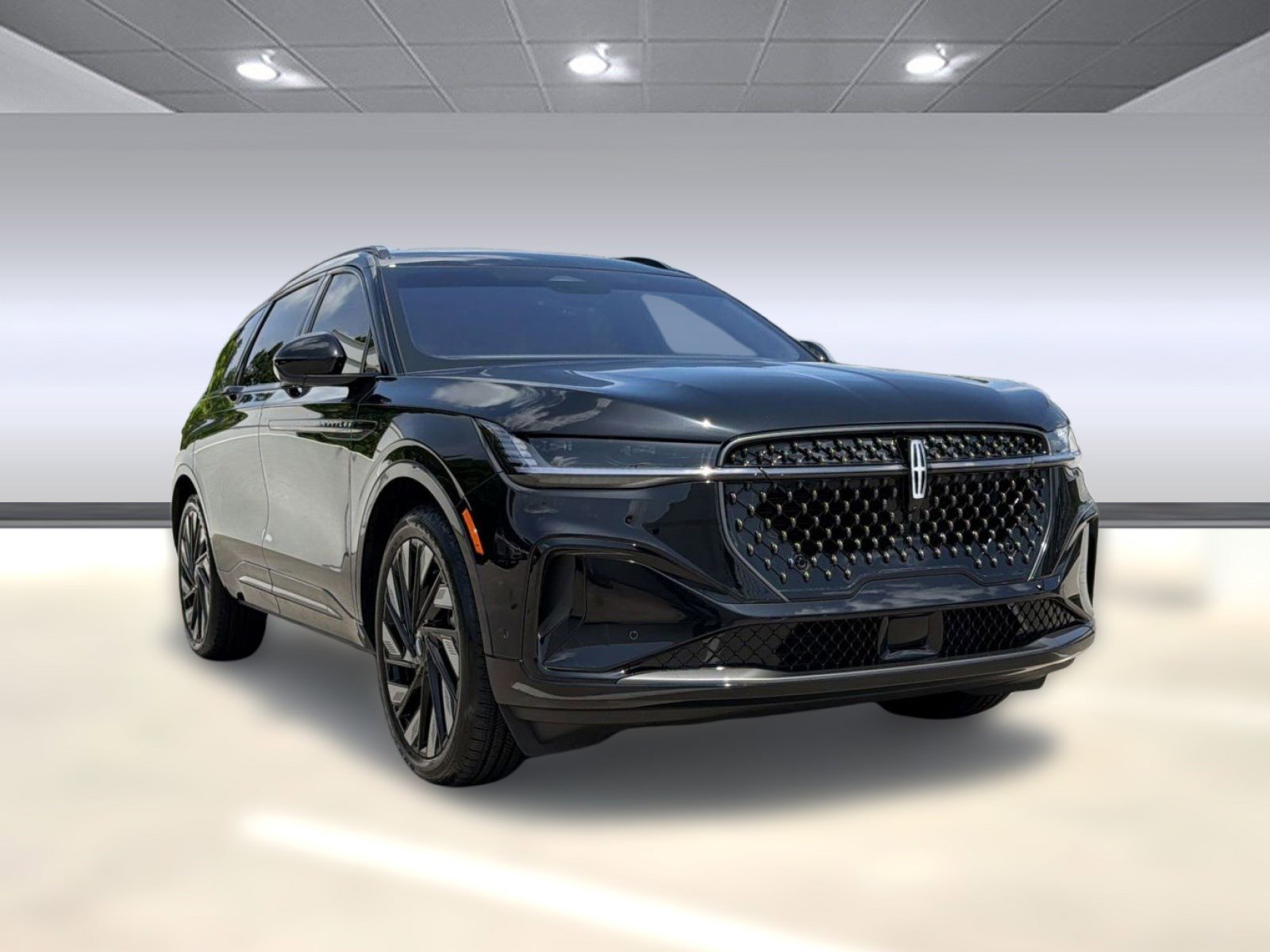 Used 2024 Lincoln Nautilus Reserve w/ Equipment Group 202A AWD/4WD image 6