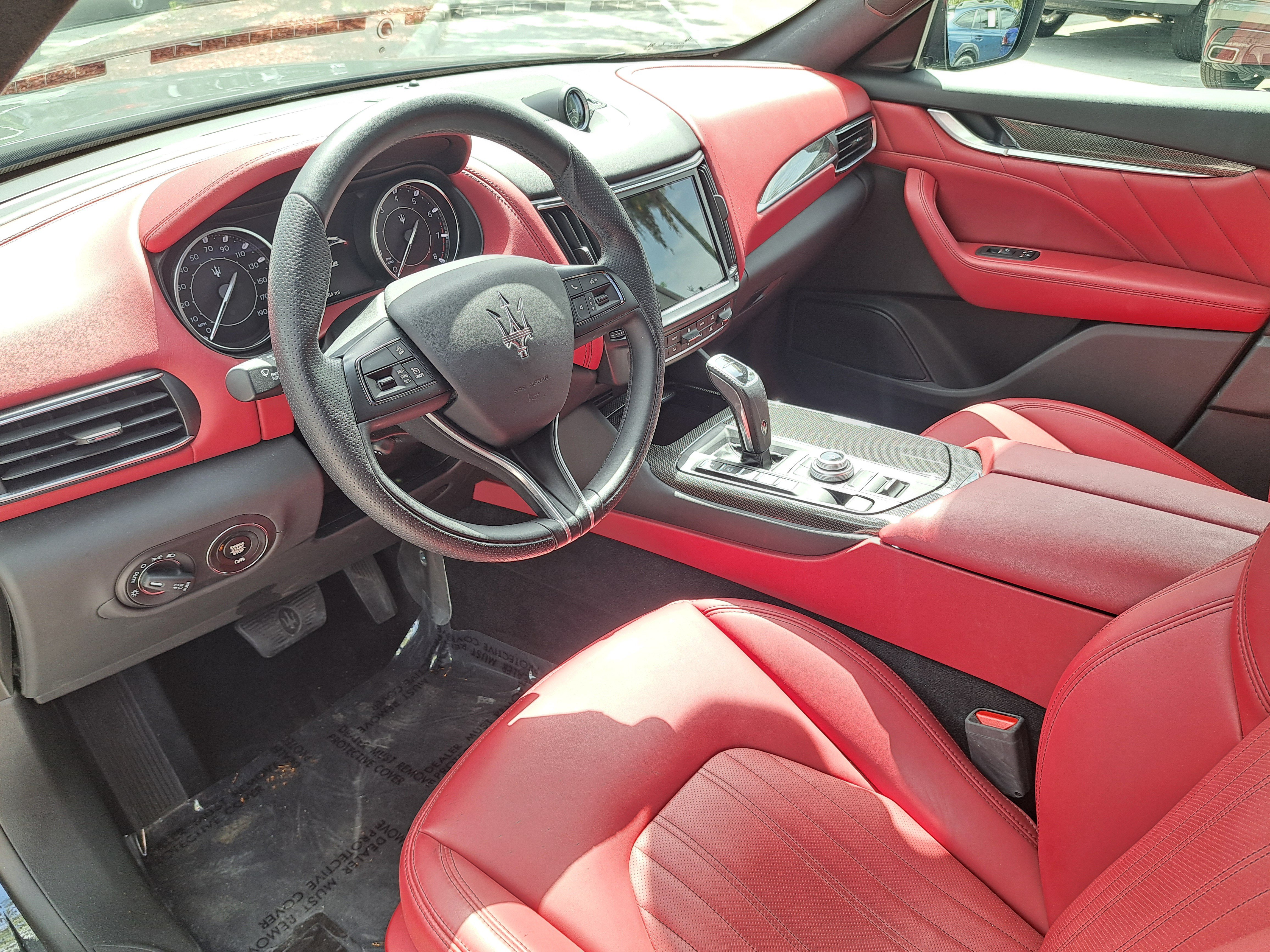 Used 2022 Maserati Levante GT AWD/4WD image 17
