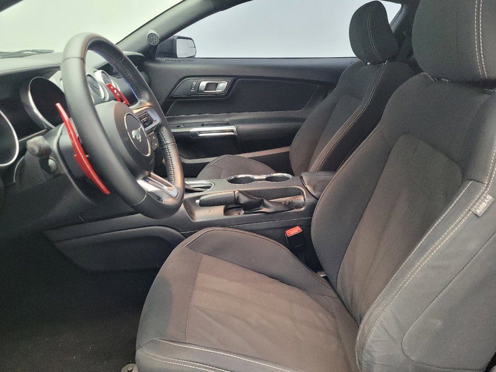 Used 2019 Ford Mustang EcoBoost image 17