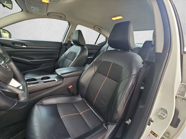 Used 2019 Nissan Altima 2.5 SR FWD image 9