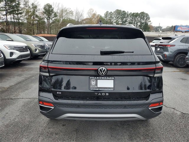 New 2026 Volkswagen Taos SE image 5