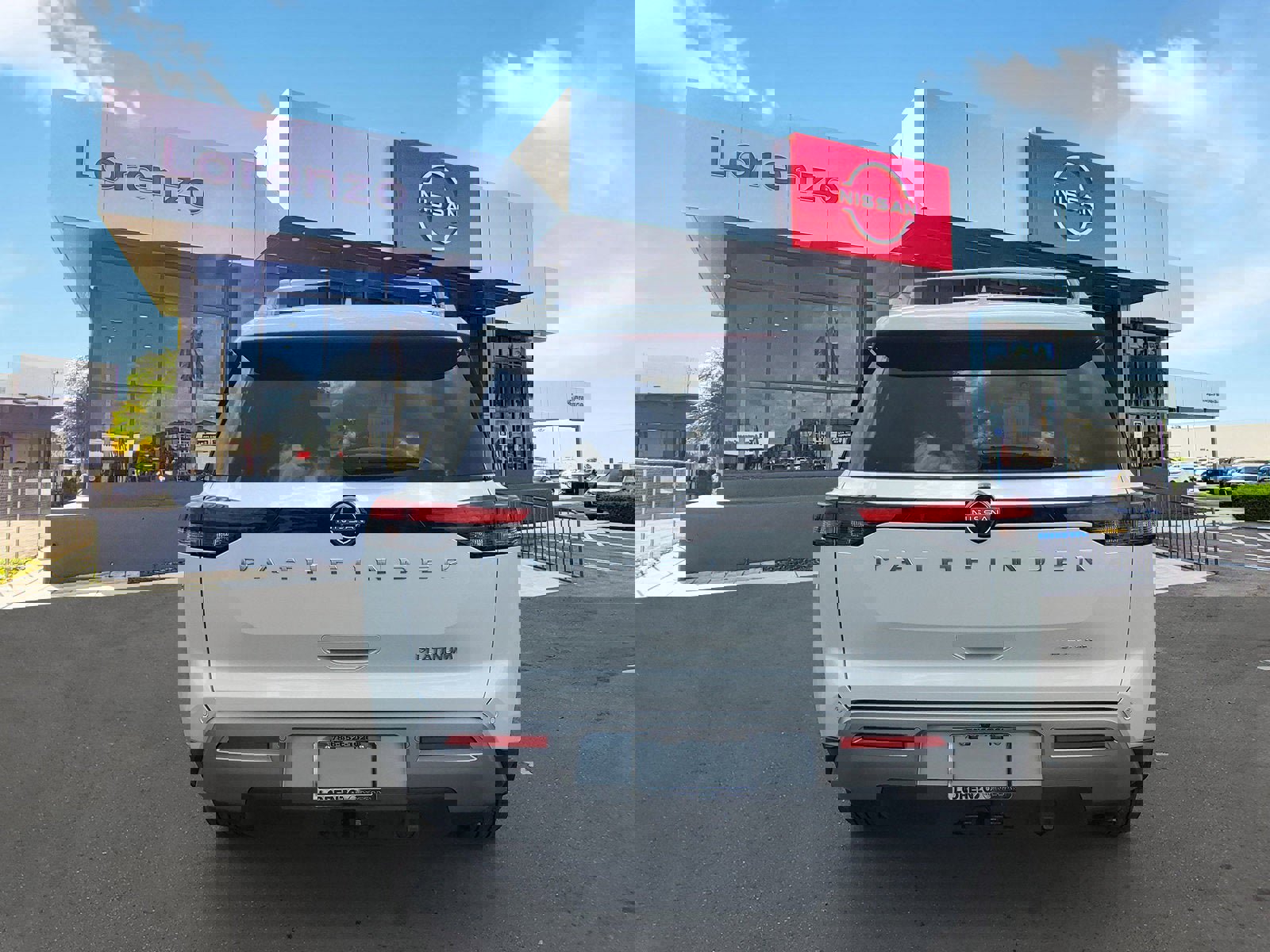 New 2025 Nissan Pathfinder Platinum image 5