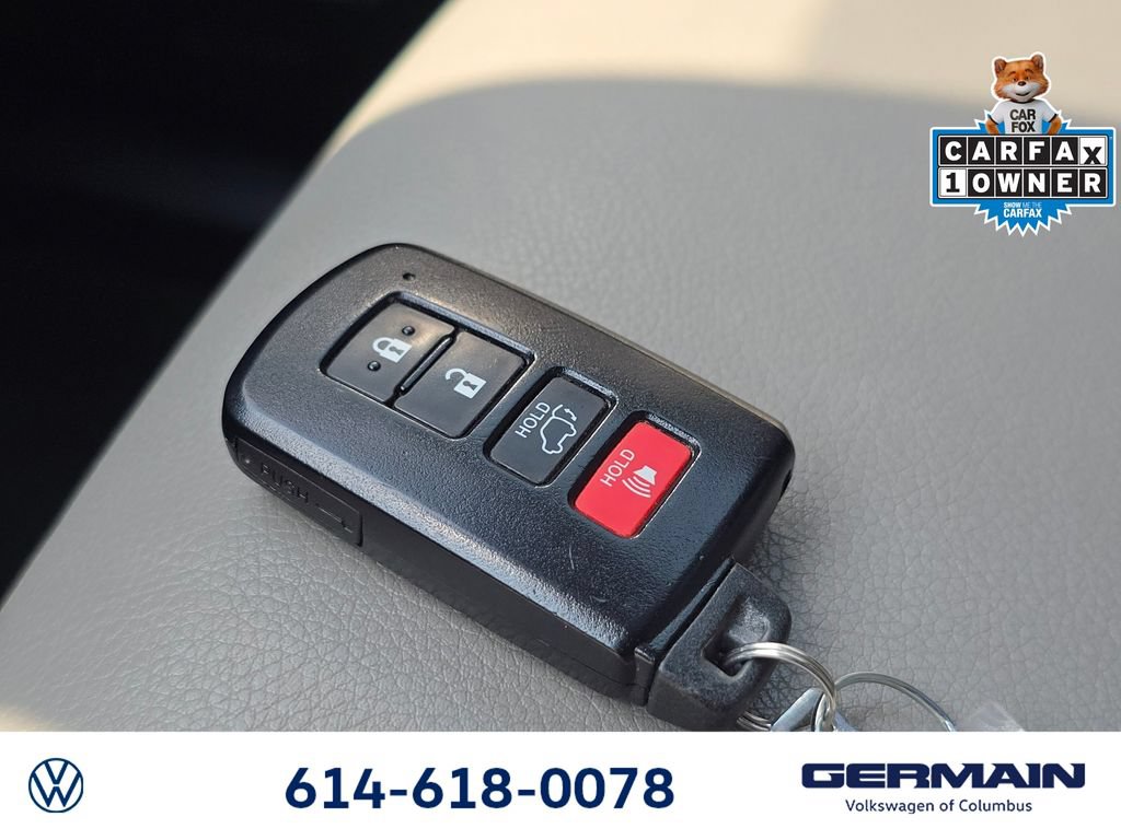 Used 2018 Toyota RAV4 Limited AWD/4WD image 38