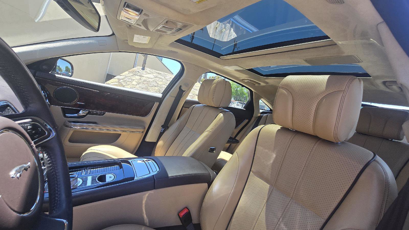 Used 2013 Jaguar XJ L Portfolio RWD image 12