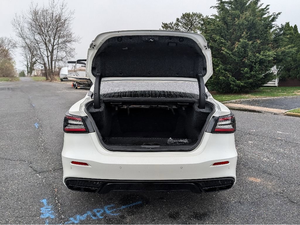 Used 2023 Nissan Maxima SR w/ Sport Mat Group image 7