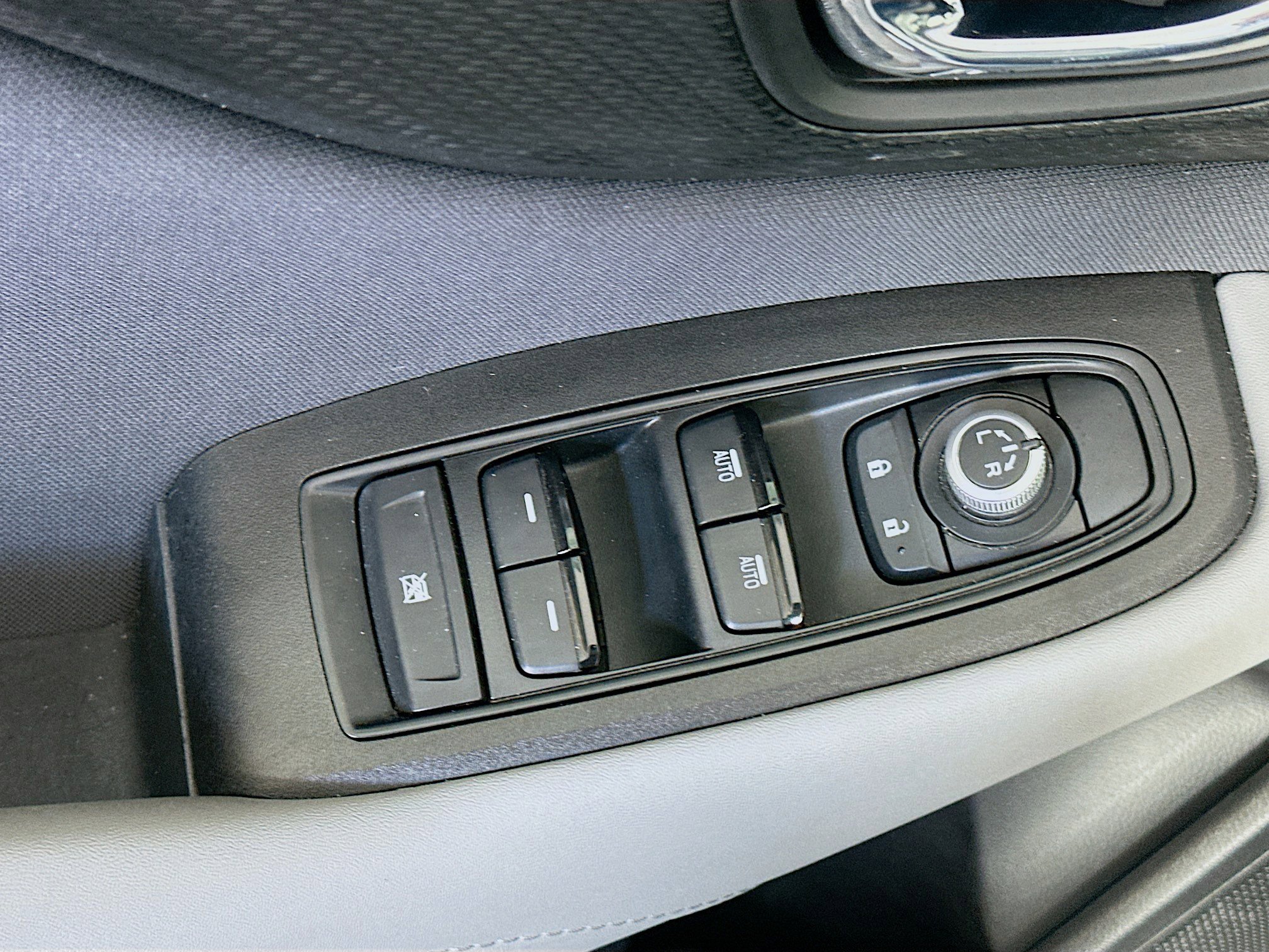 Used 2025 Subaru Outback Premium AWD/4WD image 15