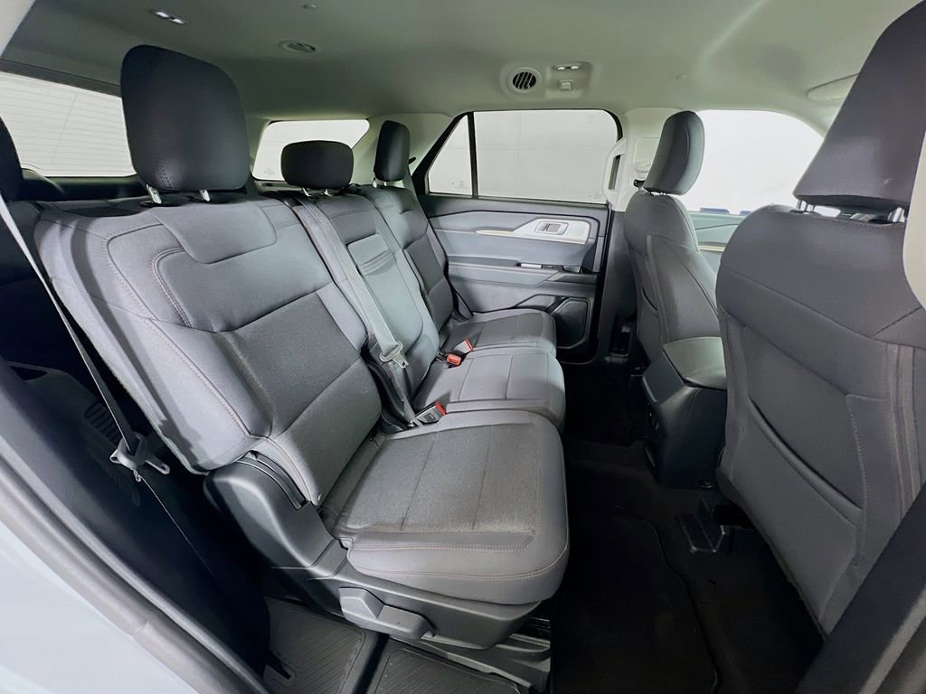 Used 2026 Ford Explorer Active image 32