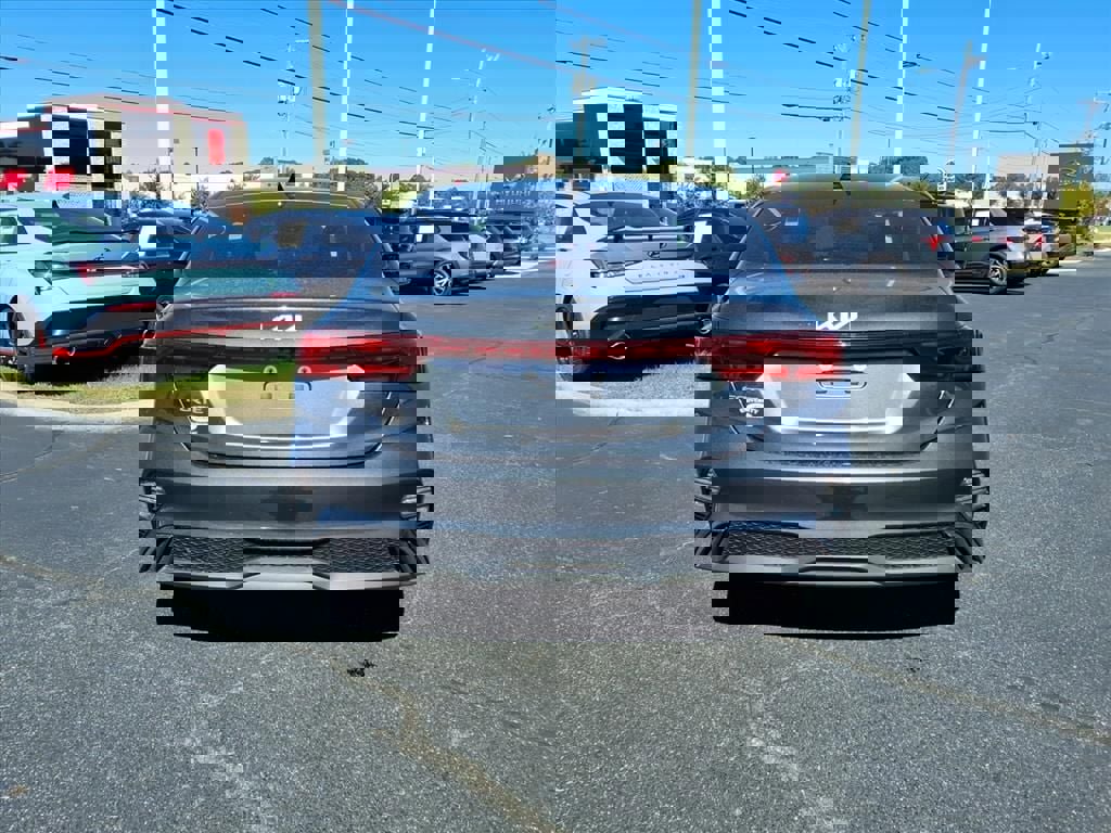 Used 2024 Kia Forte LXS image 24