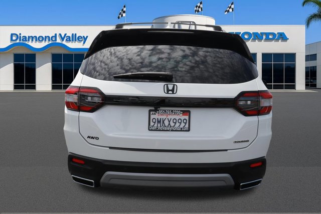 Certified 2024 Honda Pilot Touring image 5