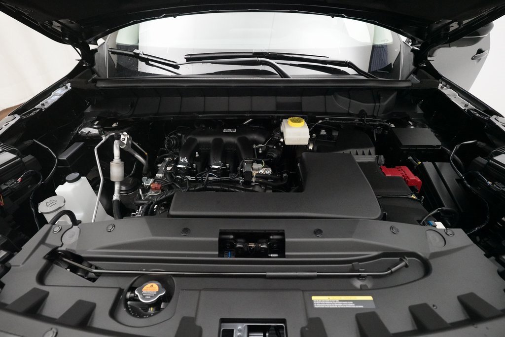 Used 2025 Nissan Pathfinder SL image 3