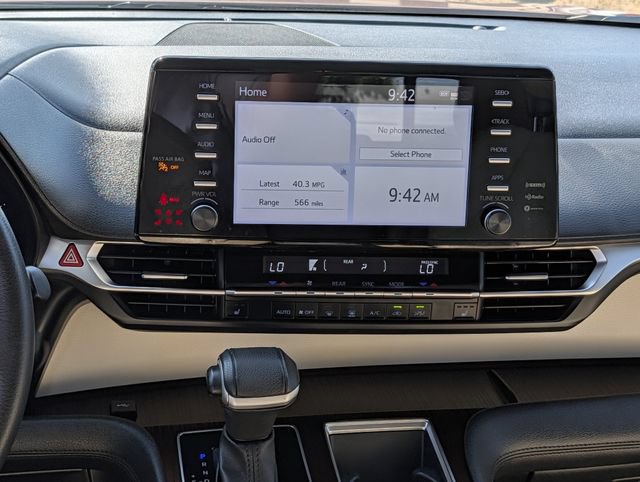 Certified 2023 Toyota Sienna XLE FWD image 15