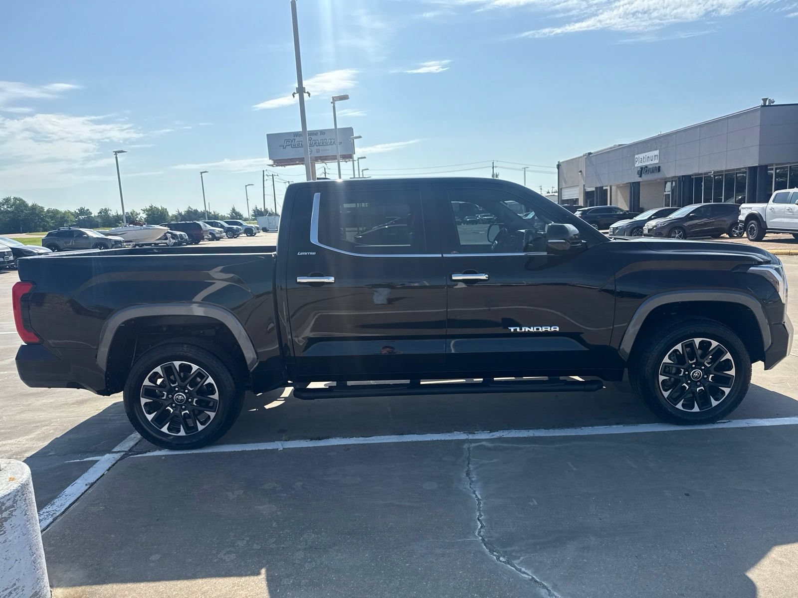Used 2024 Toyota Tundra Limited w/ Power Package AWD/4WD image 8