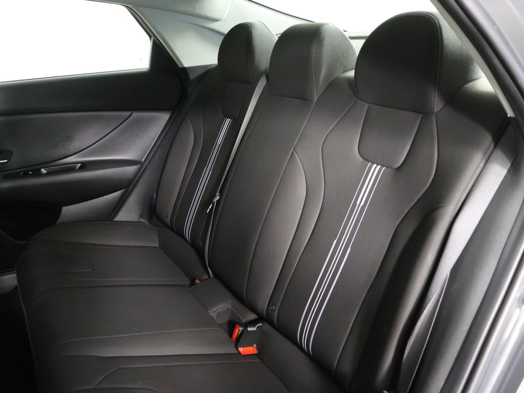 Used 2023 Hyundai Elantra SEL w/ Cargo Package image 26