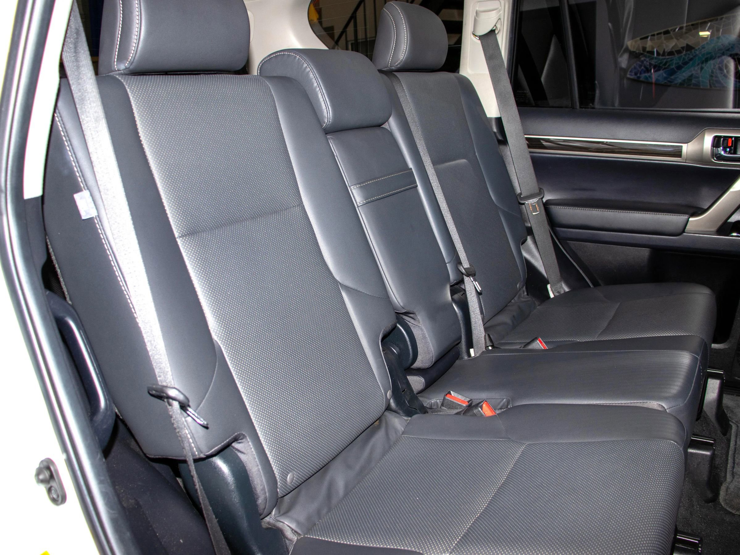 Used 2014 Lexus GX 460 image 17