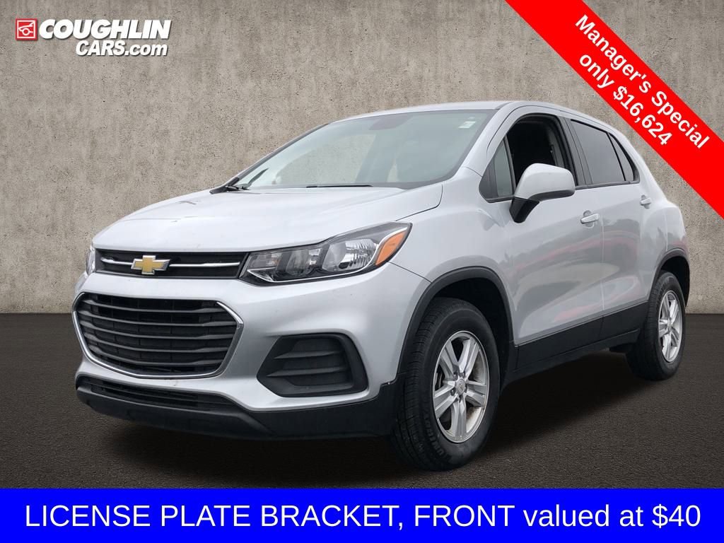 Used 2022 Chevrolet Trax LS w/ Tint and Cruise Package image 3