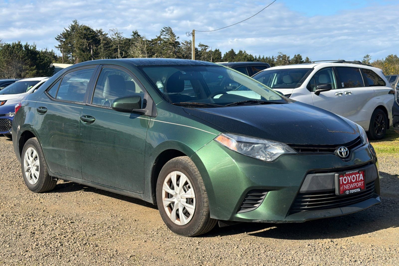 Used 2014 Toyota Corolla LE FWD image 2