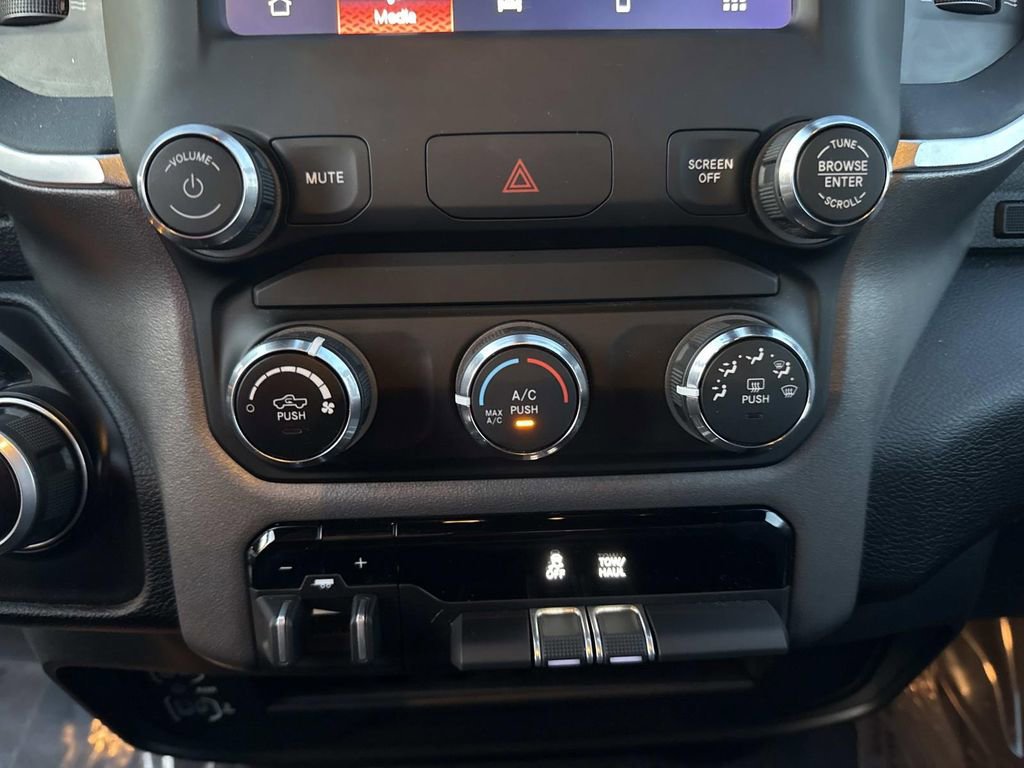 Used 2024 RAM 2500 Big Horn w/ Bed Utility Group image 34