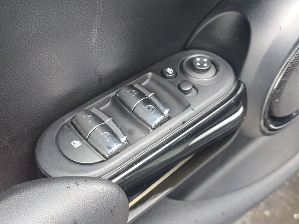 Used 2016 MINI Cooper S image 20