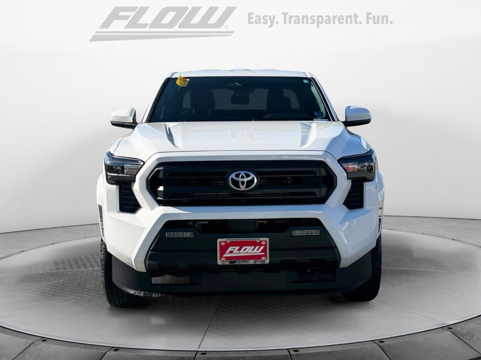 Certified 2025 Toyota Tacoma SR5 AWD/4WD image 3