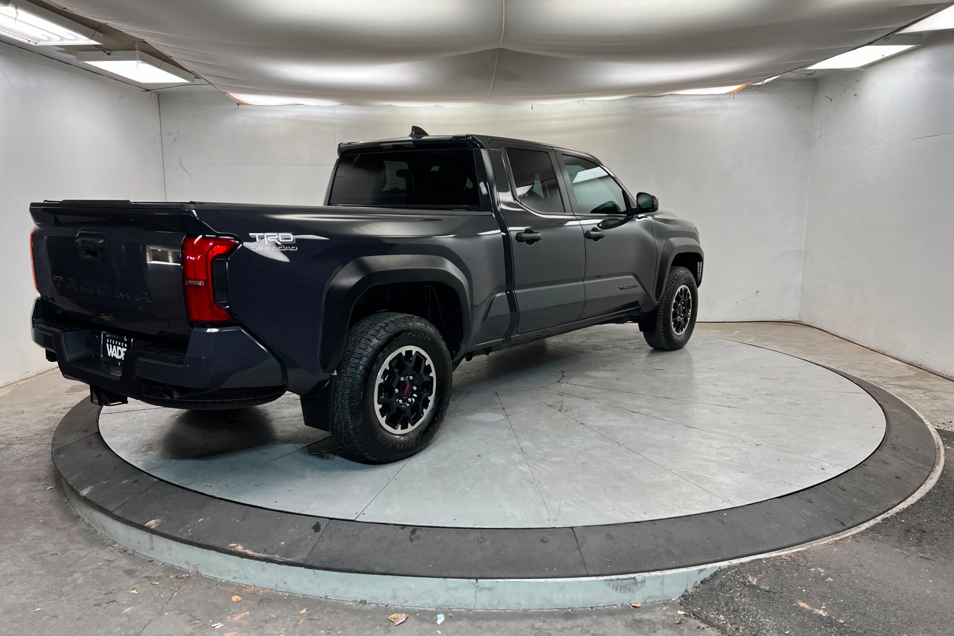 Used 2024 Toyota Tacoma TRD Off-Road image 5