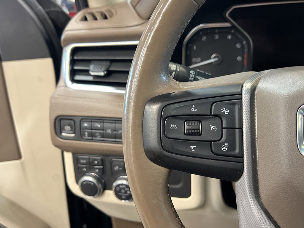Used 2021 GMC Yukon XL Denali w/ Denali Premium Package image 35