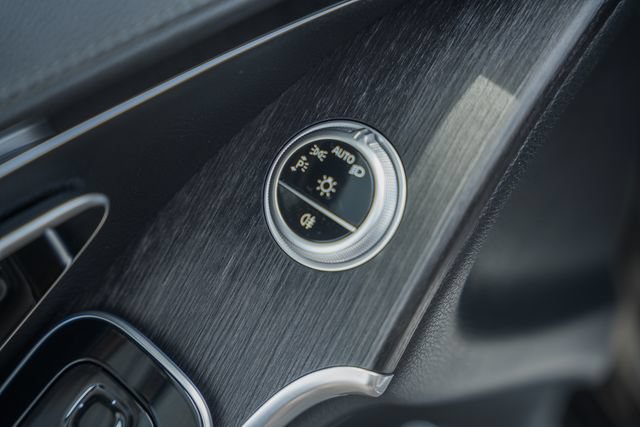 Certified 2022 Mercedes-Benz S 500 4MATIC w/ AMG Line Package image 38