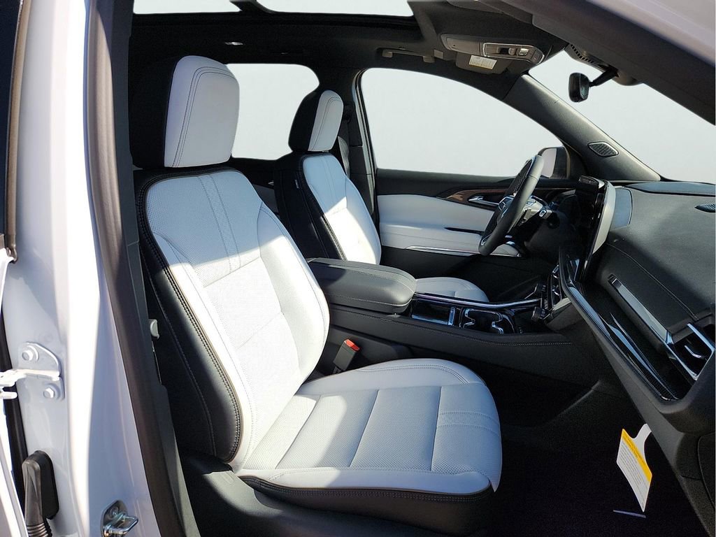 New 2026 Chevrolet Traverse High Country FWD image 20