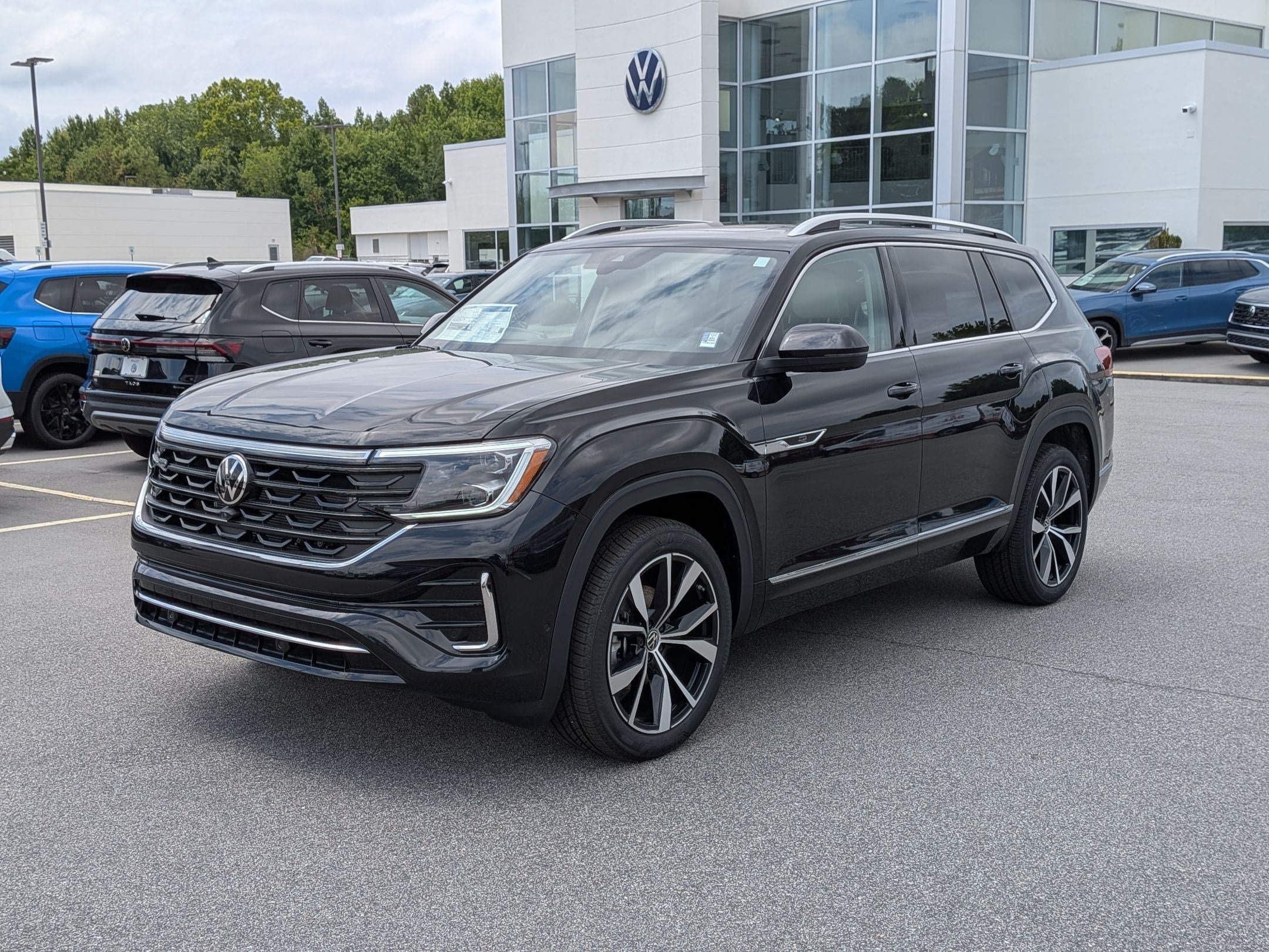 New 2026 Volkswagen Atlas SEL Premium R-Line AWD/4WD image 7