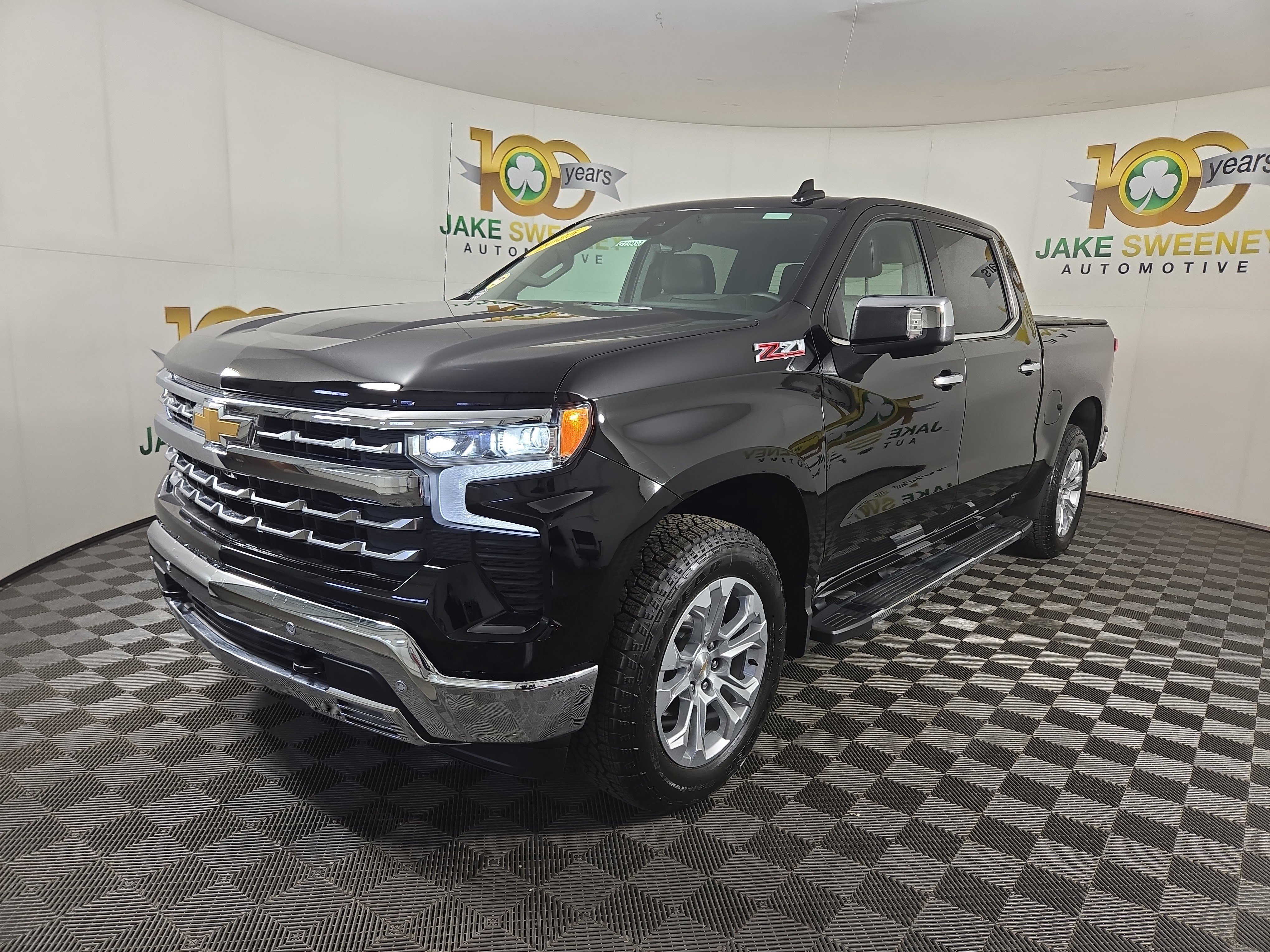 Certified 2025 Chevrolet Silverado 1500 LTZ w/ LTZ Premium Package image 3