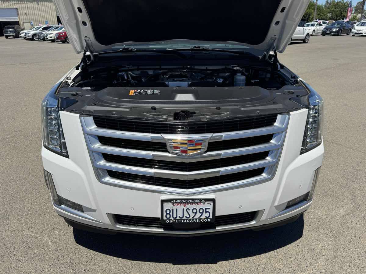 Used 2018 Cadillac Escalade ESV Premium Luxury AWD/4WD image 48
