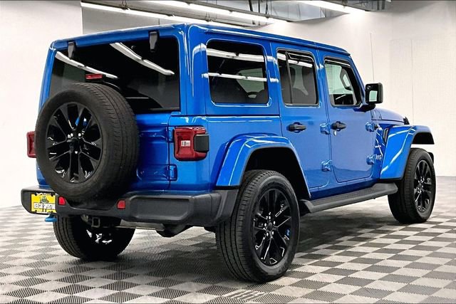 Used 2023 Jeep Wrangler Unlimited Sahara w/ Cold Weather Group image 13