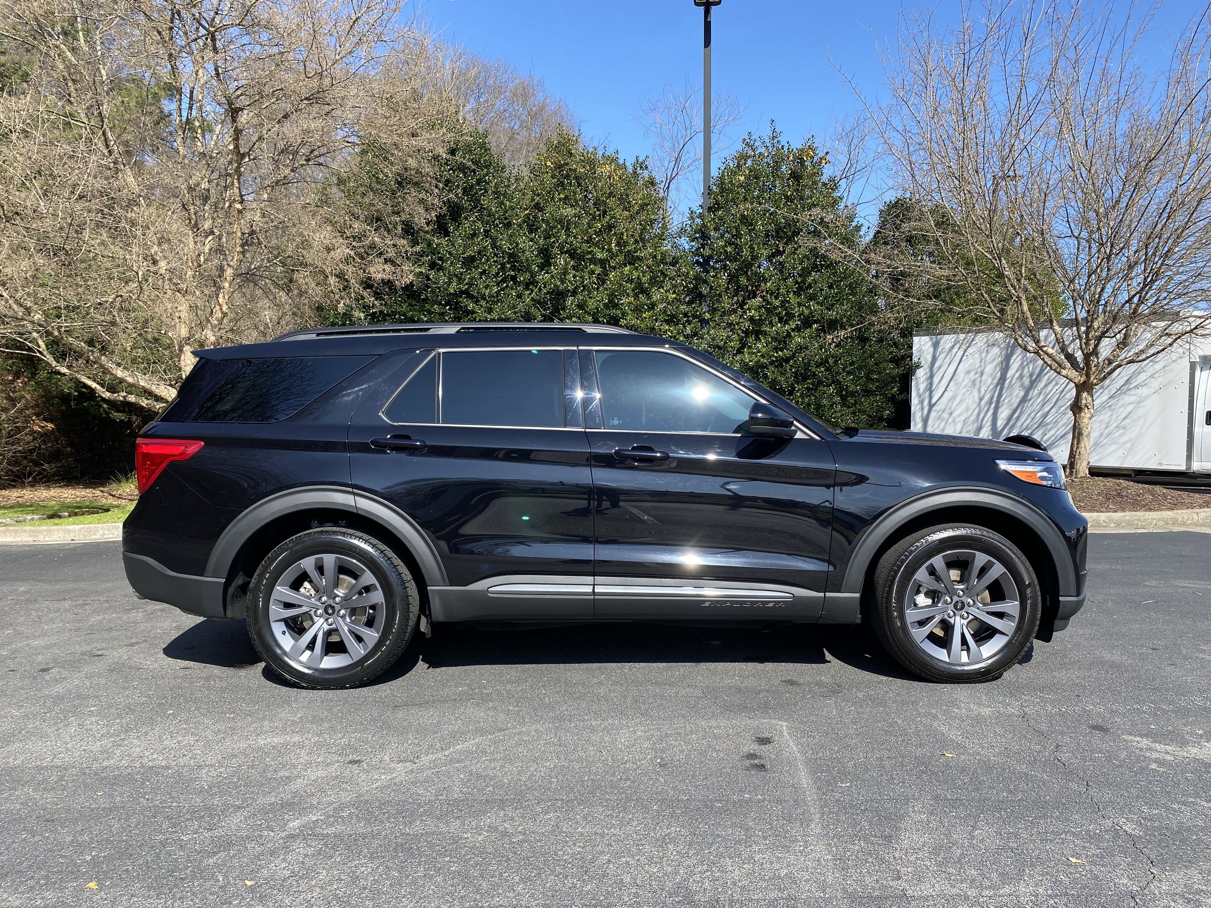 Used 2023 Ford Explorer XLT w/ Equipment Group 202A image 10