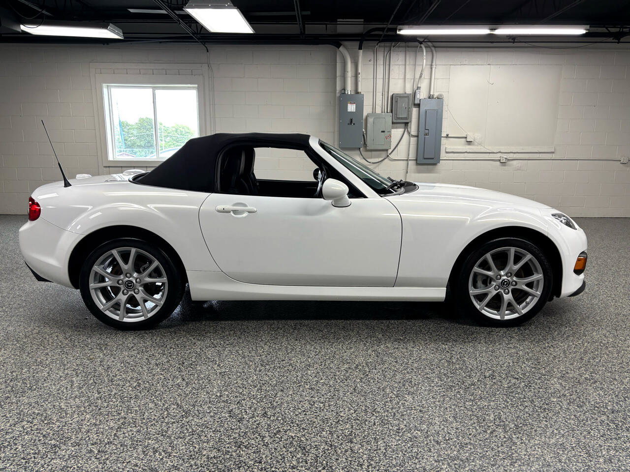 Used 2013 MAZDA MX-5 Miata Grand Touring image 3