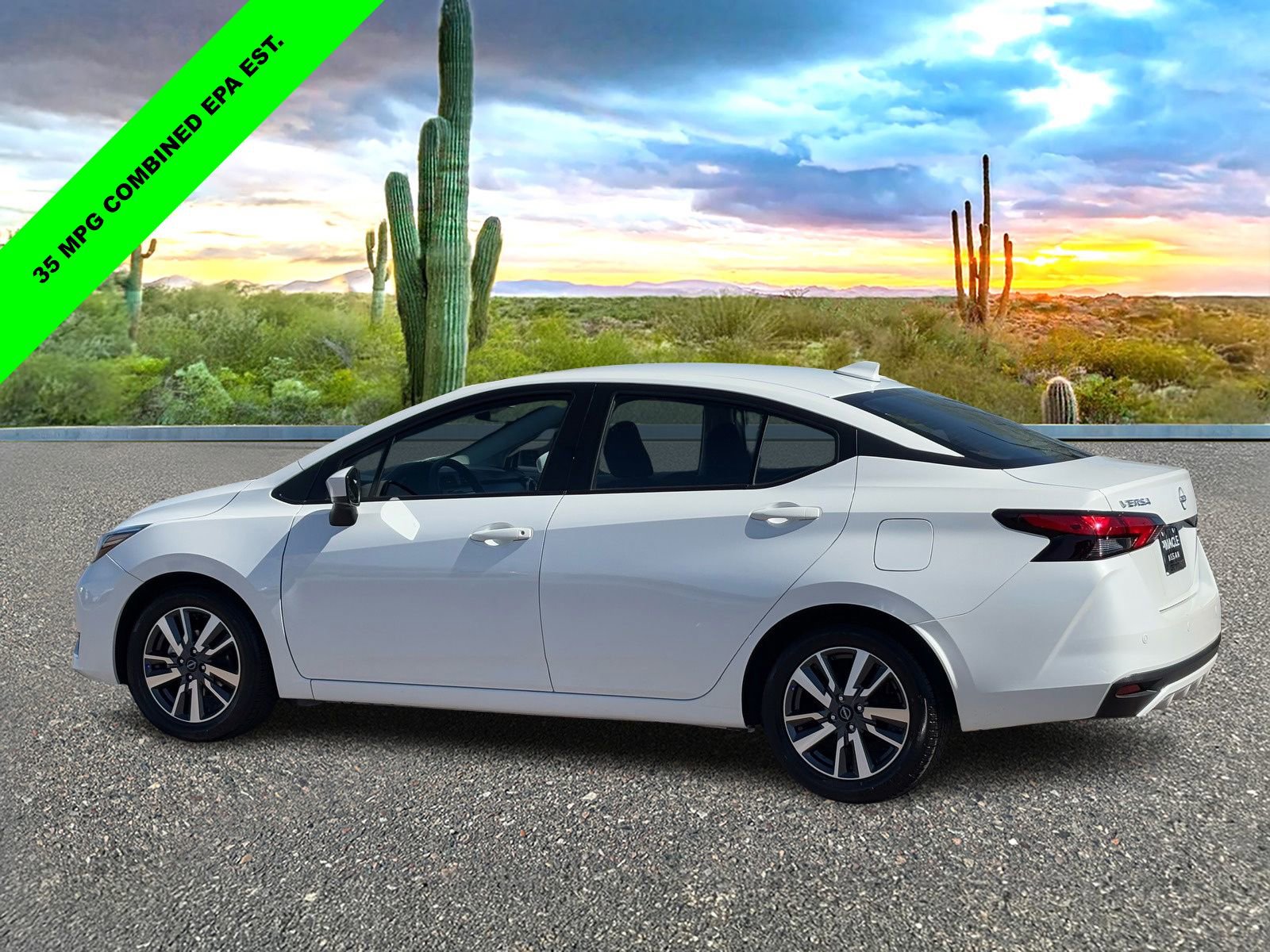 Used 2025 Nissan Versa SV image 4