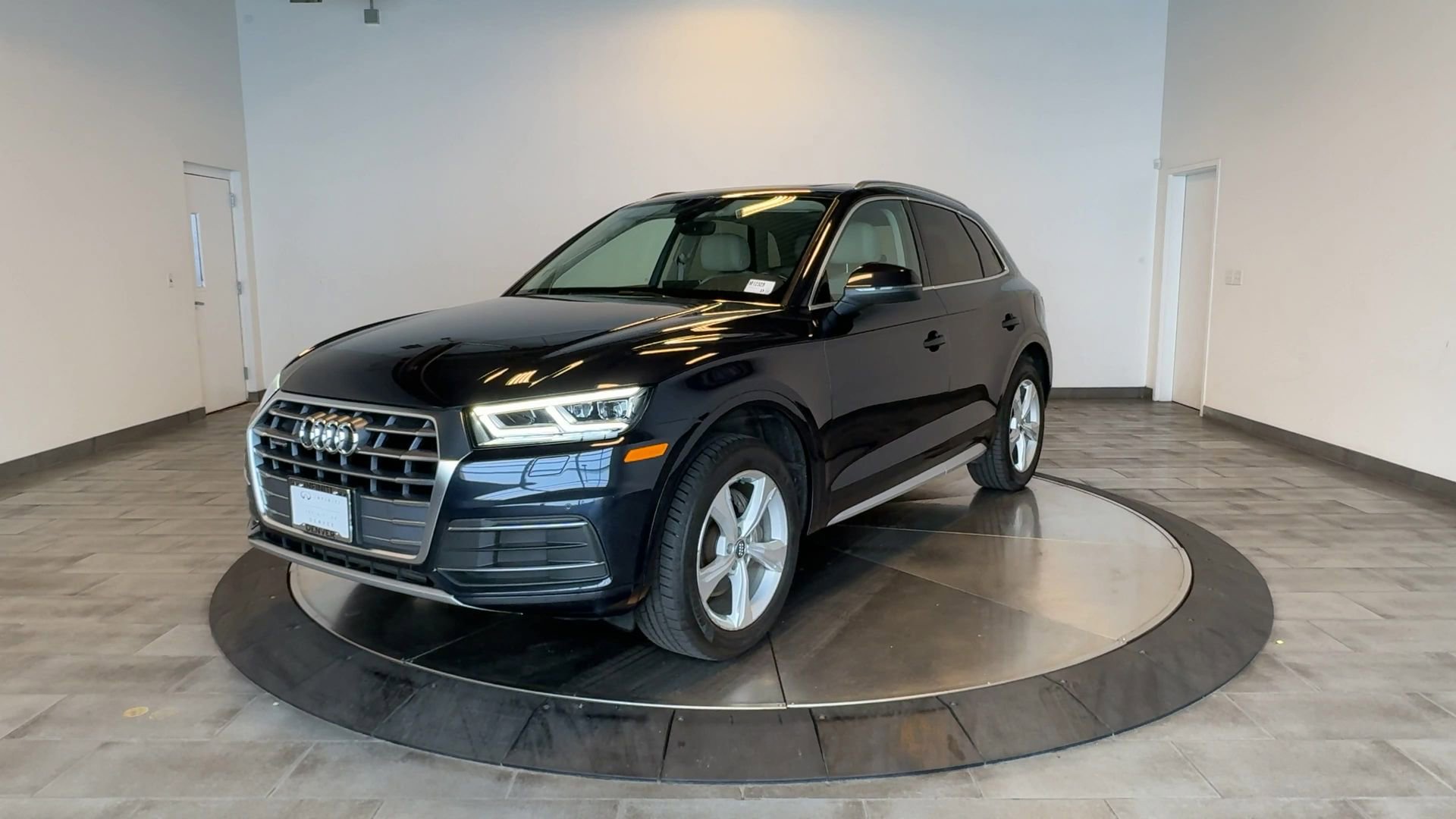 Used 2020 Audi Q5 2.0T Premium Plus w/ Premium Plus Package AWD/4WD image 4