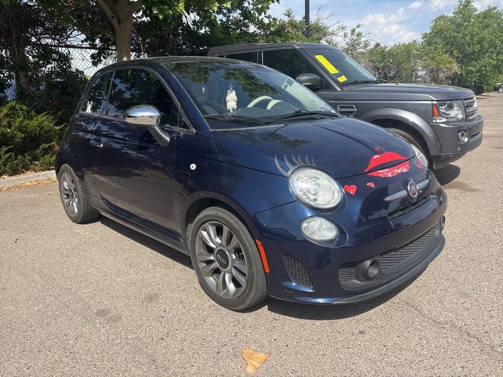 Used 2019 FIAT 500 Lounge FWD image 1
