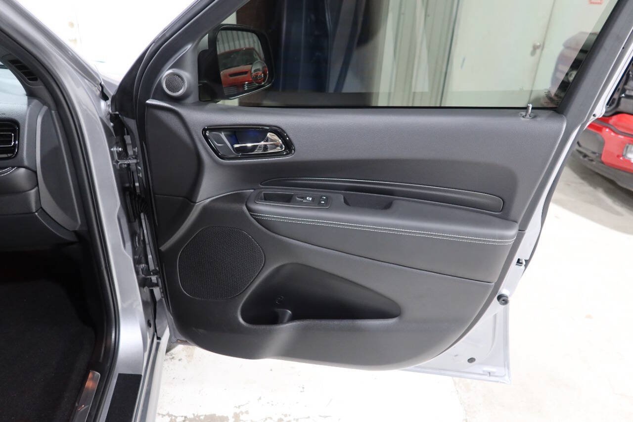 Used 2021 Dodge Durango SRT w/ Technology Group AWD/4WD image 30