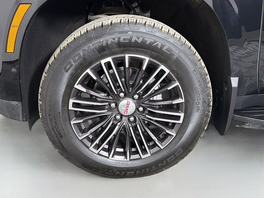 Used 2025 GMC Yukon Elevation AWD/4WD image 29